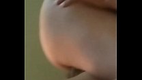 Беременная муллатка мажет своё голое тело натуральной смазкой и балуется с крупными титьками